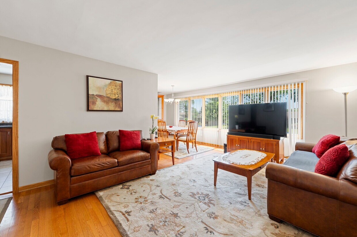Living Area View 2 - 7232 W Crain St