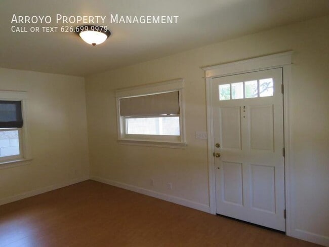 Building Photo - 482 W Hammond