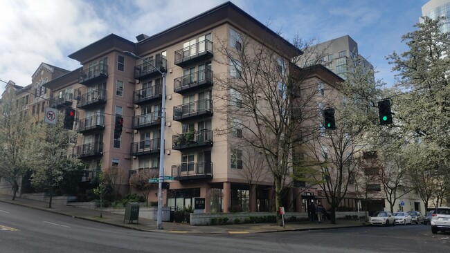 Building Photo - 1323 Boren Ave