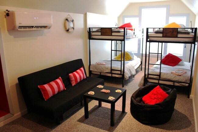 Foto del edificio - 35988 Huntington St