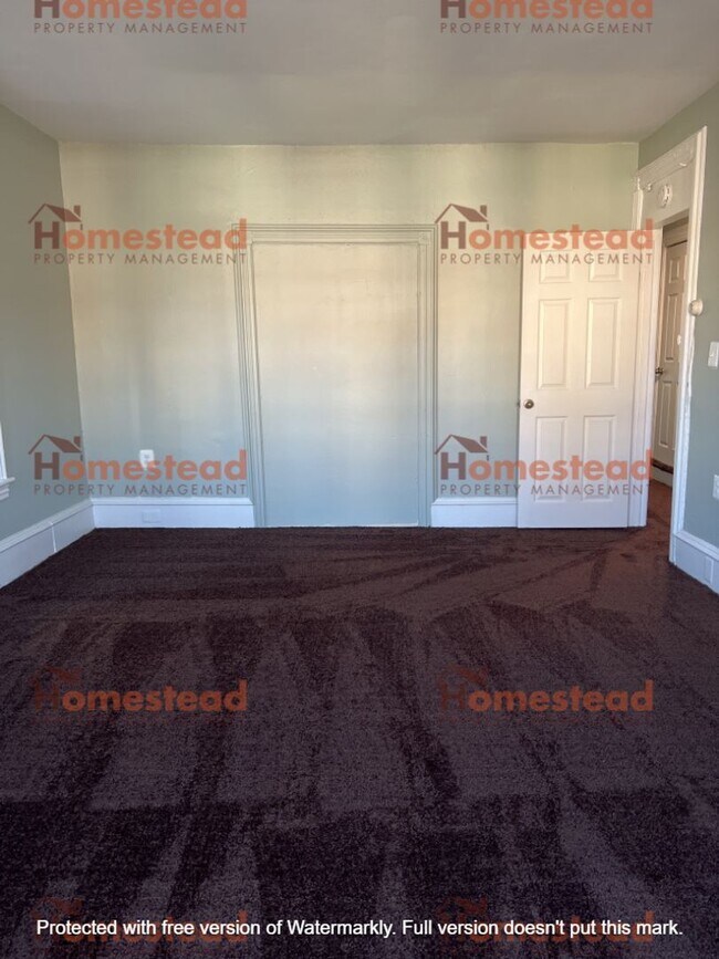 Building Photo - 329 S 5th St