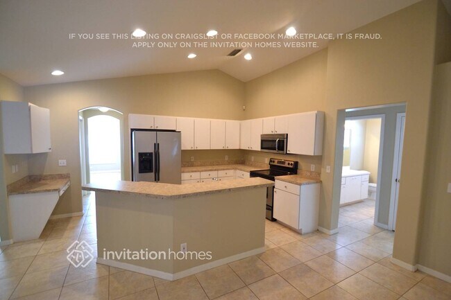Foto del edificio - 2223 Towering Oaks Cir