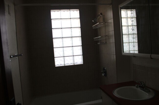 Foto del edificio - 1732 Laramie St