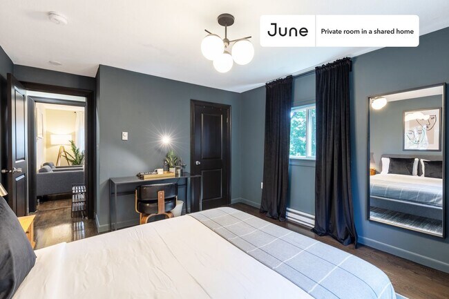 Building Photo - Room in Shared 6 bed/4 bath home