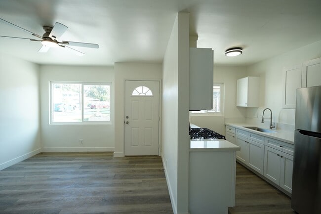 Photo - 3447-3449 Dwight Ave Apartment