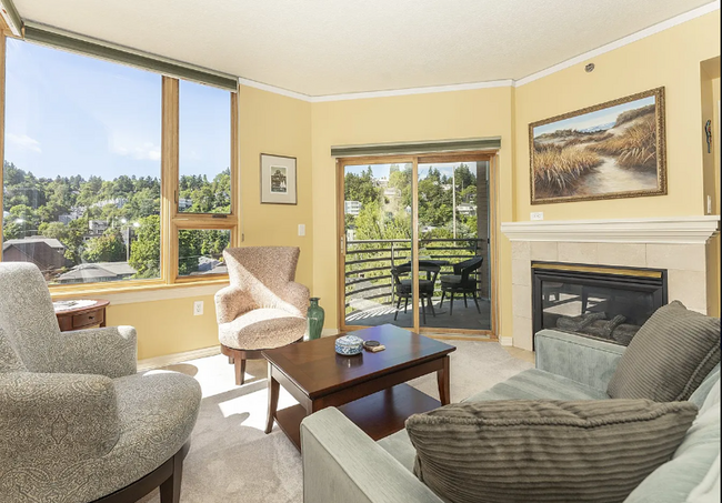Building Photo - One bedroom condo in The Legends located i...
