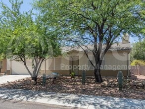 Building Photo - 8667 N Golden Moon Way