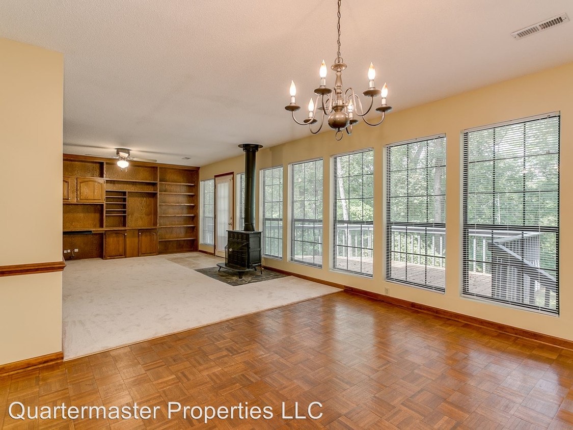 Primary Photo - 3 br, 2.5 bath House - 216 Brookside Drive