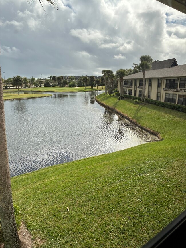 Foto del edificio - 31 Plantation Dr