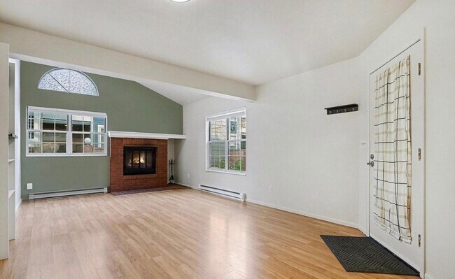 Building Photo - 3565 Windmill Dr