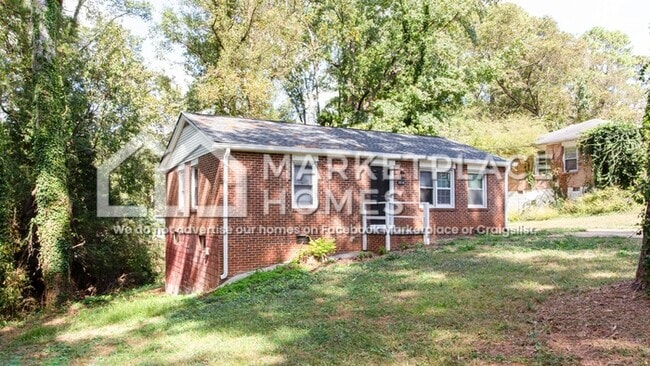 Photo - 3516 Maryvale Dr House