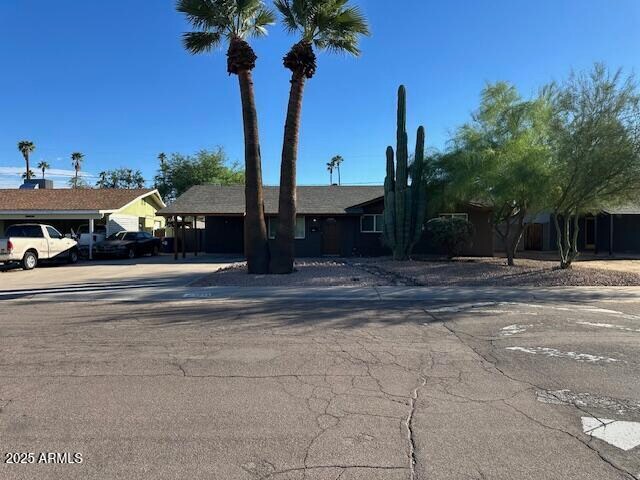 Foto principal - 1025 W 12th Pl