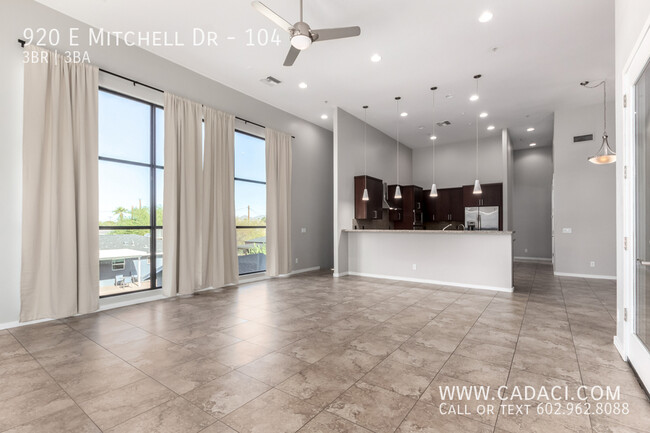 Foto del edificio - Mitchell Lofts 3 bed 2.5 bath Townhouse