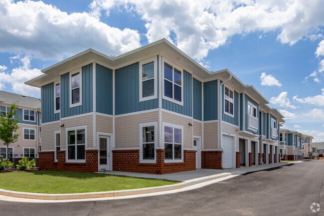 Building Photo - Attain at Bradford Creek