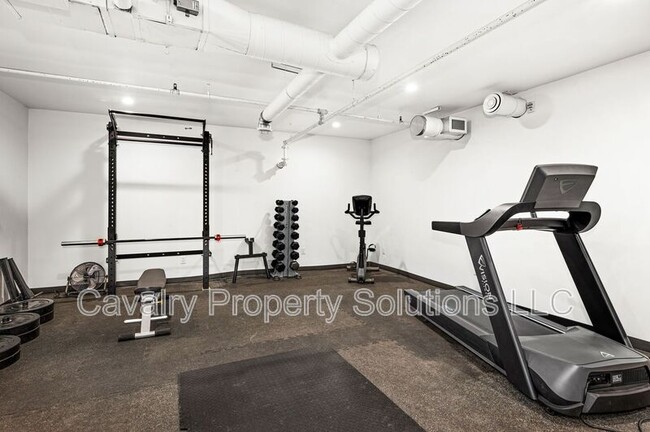 Building Photo - 1831 W Michigan St