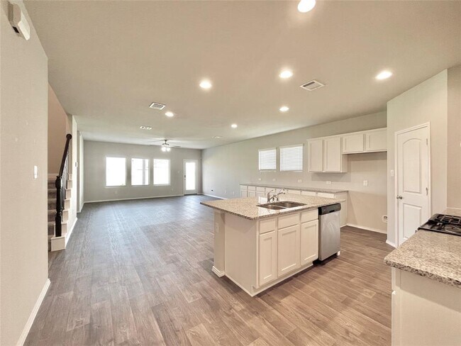 Foto del edificio - 4719 Lombardy Fire Trail