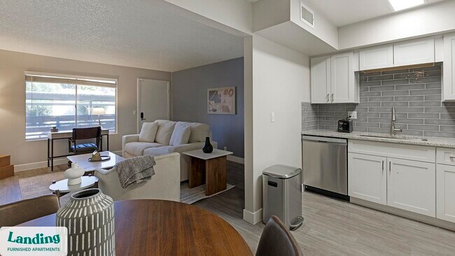 Foto del edificio - 2301 S Valley View Blvd