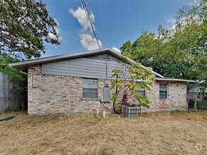 Building Photo - 4349 Chestnut Dr