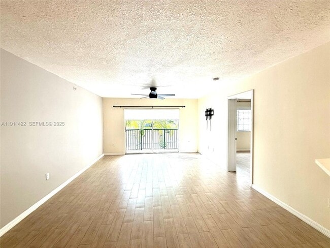 Foto del edificio - 2039 SE 10th Ave