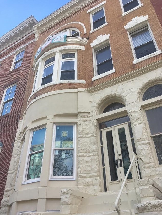 Building Photo - 2222 N Charles St
