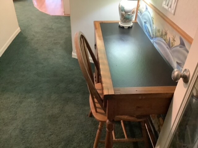 Working desk - 5264 Emerson Rd