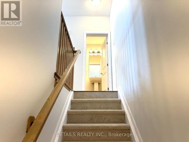 Building Photo - 380 Clearpath Private