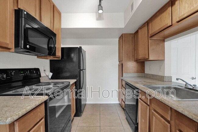 Foto del edificio - 3600 Hayden Rd