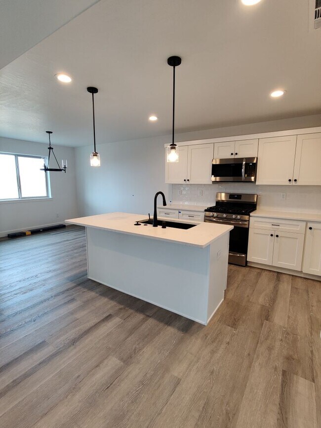 Foto del edificio - Newer Build in West Pasco