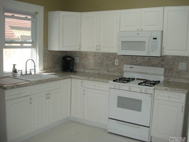 Primary Photo - 318 S Park Ave