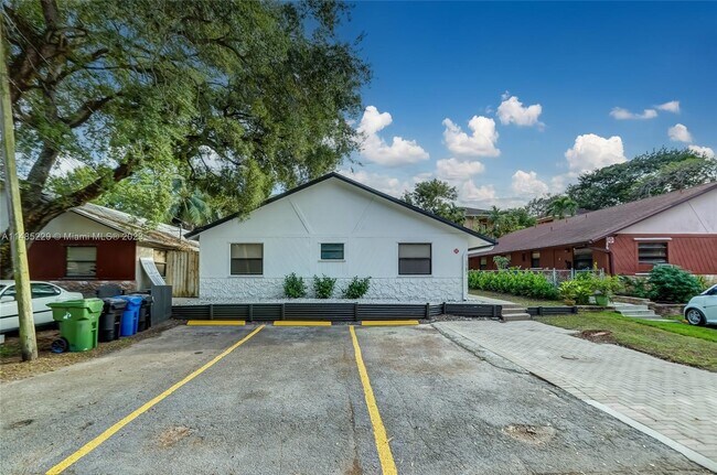 Foto del edificio - 1780 SW 22nd St