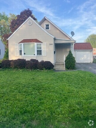 Building Photo - 285 Almay Rd