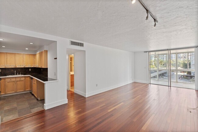 Foto del edificio - 145 SE 25th Rd