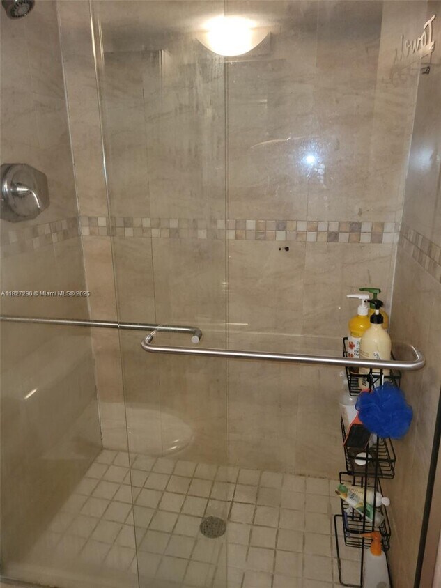 Foto principal - 20350 W Country Club Dr