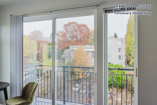 Foto del edificio - 622 Rainier Ave S