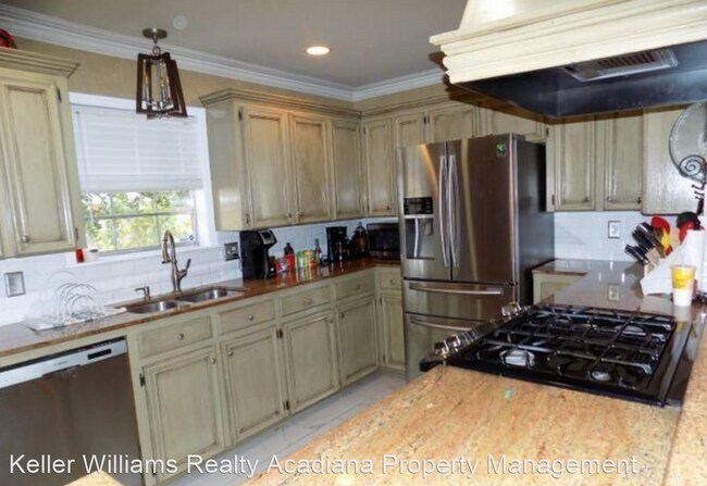 Building Photo - 3 br, 3 bath House - 305 Cambridge Drive