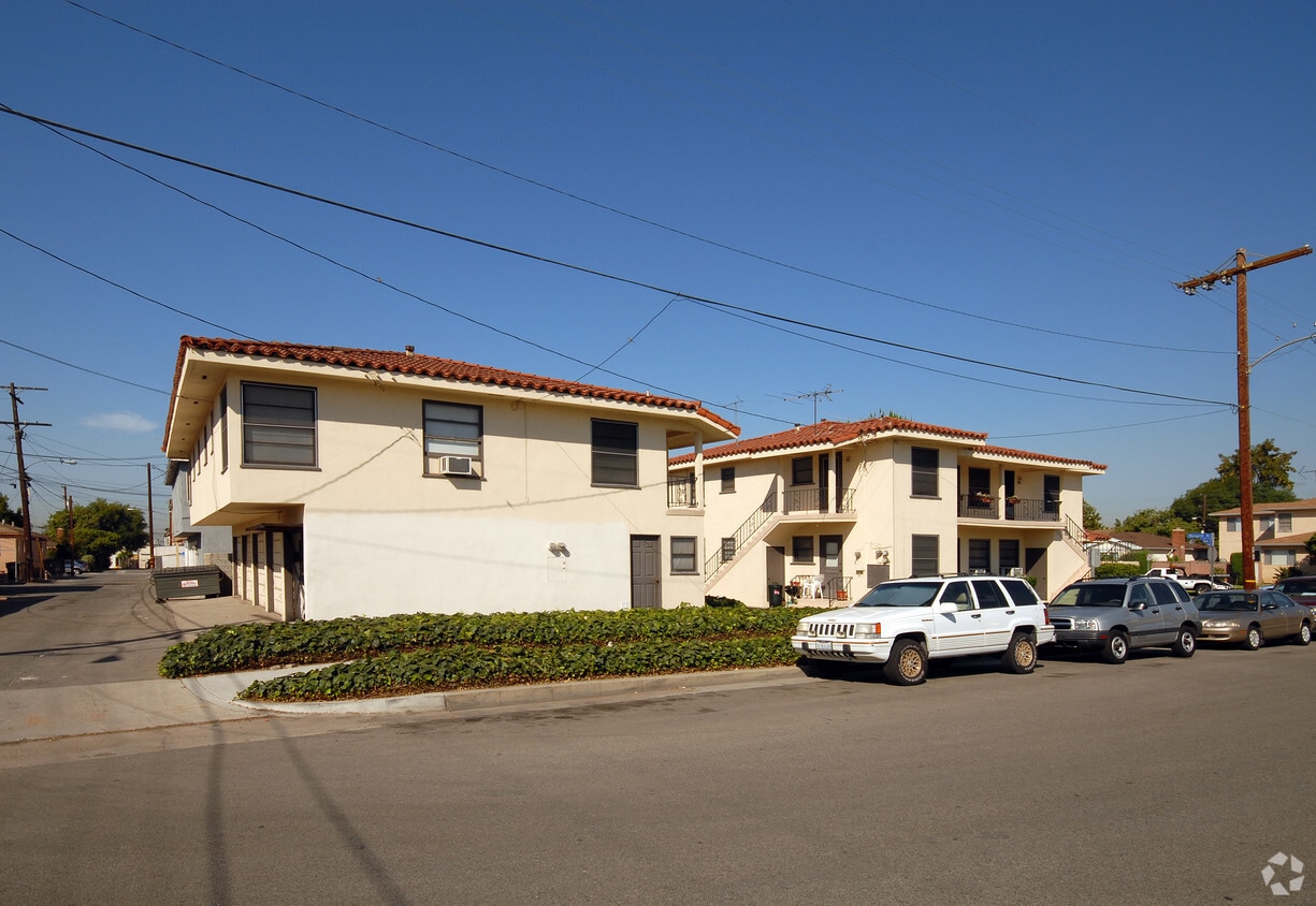 Building Photo - 302 Margaret Ave