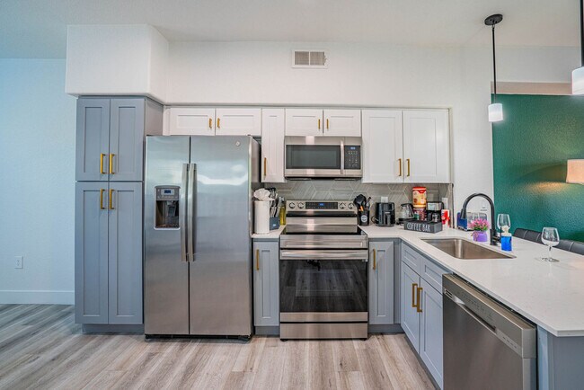 Foto del edificio - 6610 N 93rd Ave