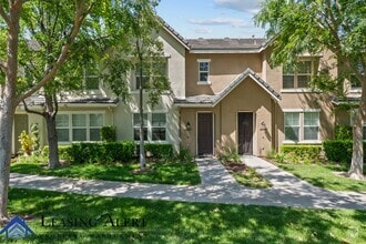 Building Photo - 24057 Meadowbrook Ln