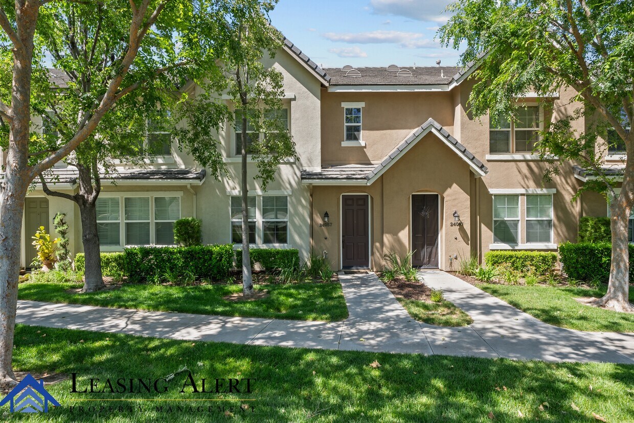 Primary Photo - 24057 Meadowbrook Ln