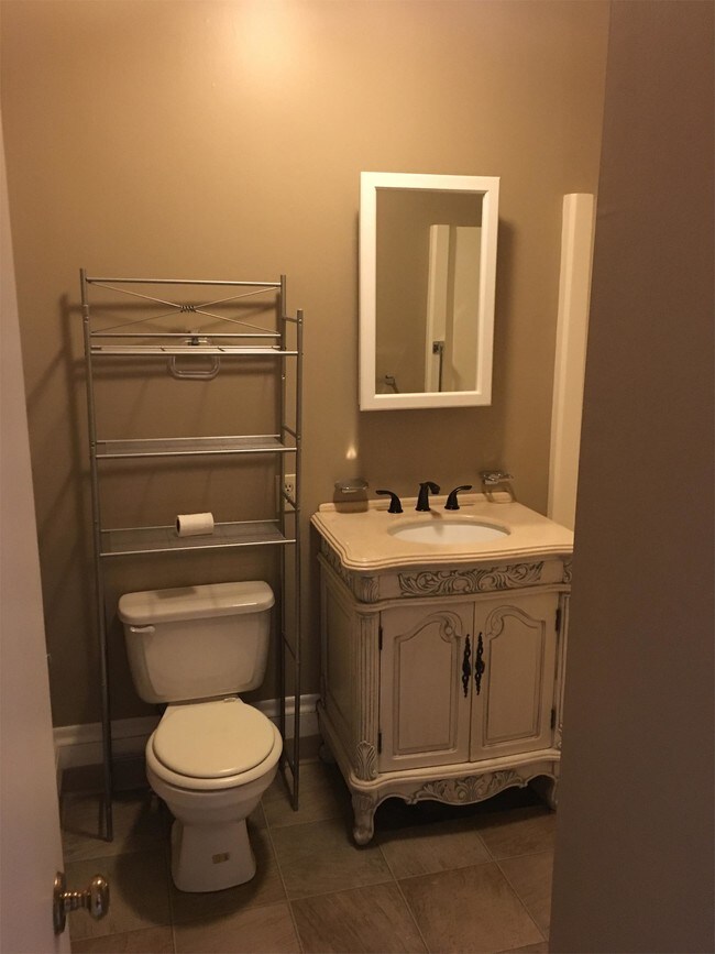514 Allegheny St Unit 1, Hollidaysburg, PA 16648 Room for Rent in