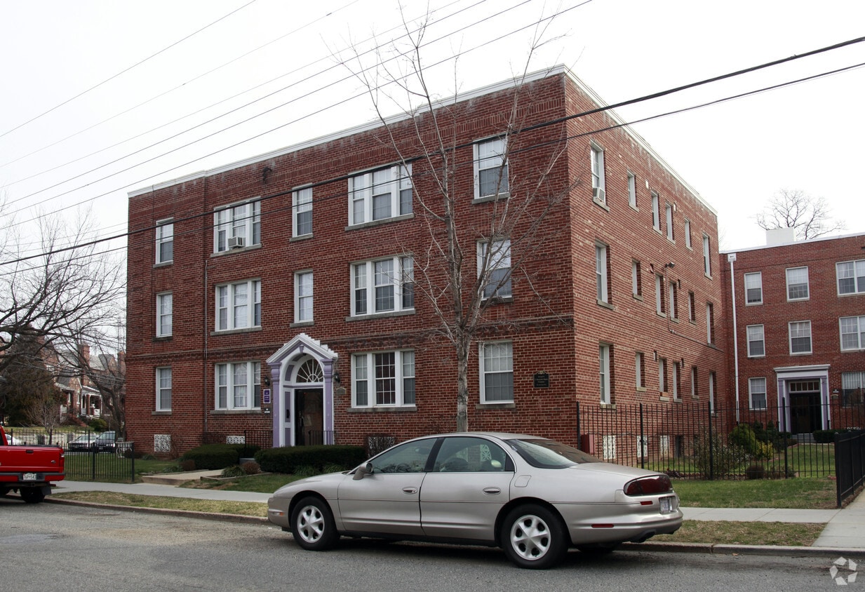 Primary Photo - 5061 1st St NW