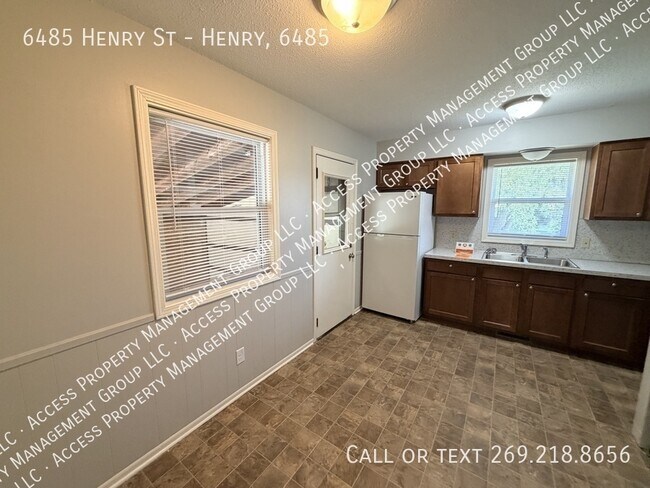 Building Photo - 6485 Henry St