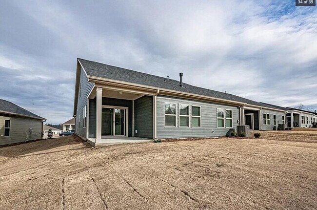 Building Photo - 4-bedroom, 3-bathroom home nestled in Cano...