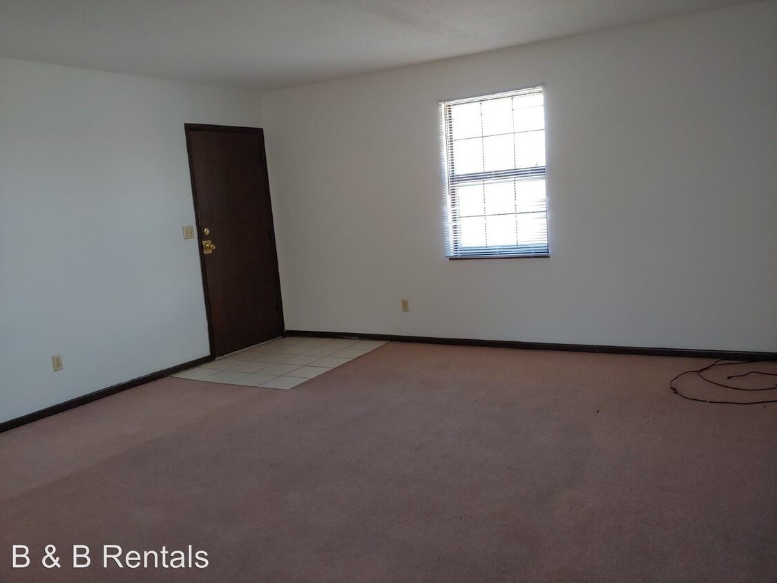 Primary Photo - 3001 Themis St