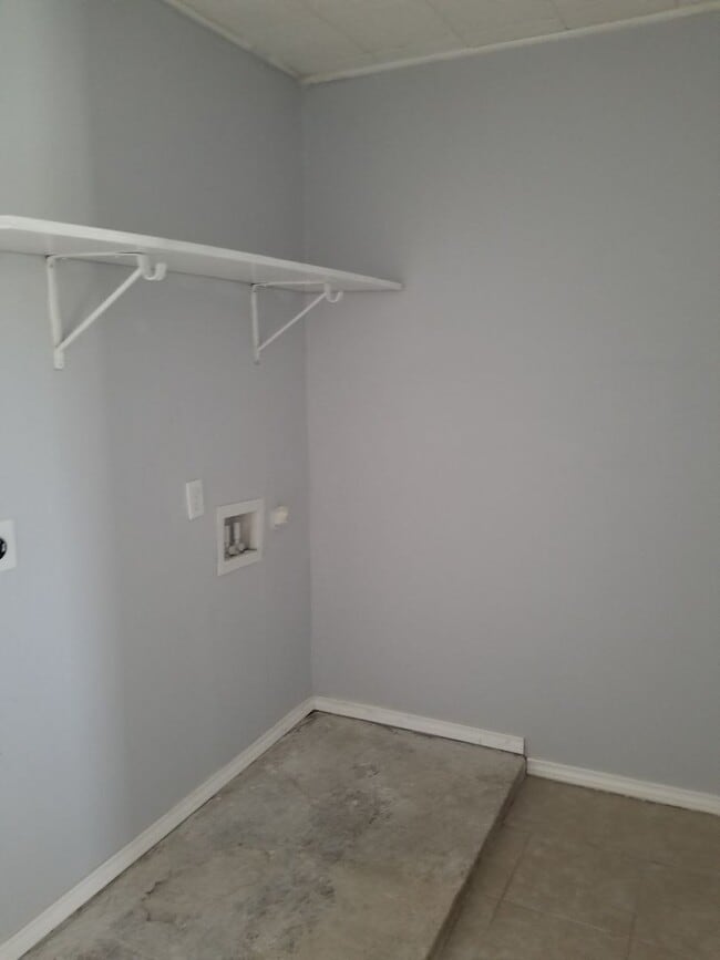 Building Photo - Harlandale