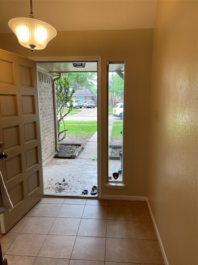 Building Photo - 2914 Arrowhead Dr