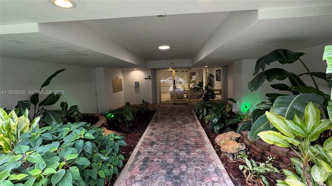 Foto del edificio - 145 SE 25th Rd