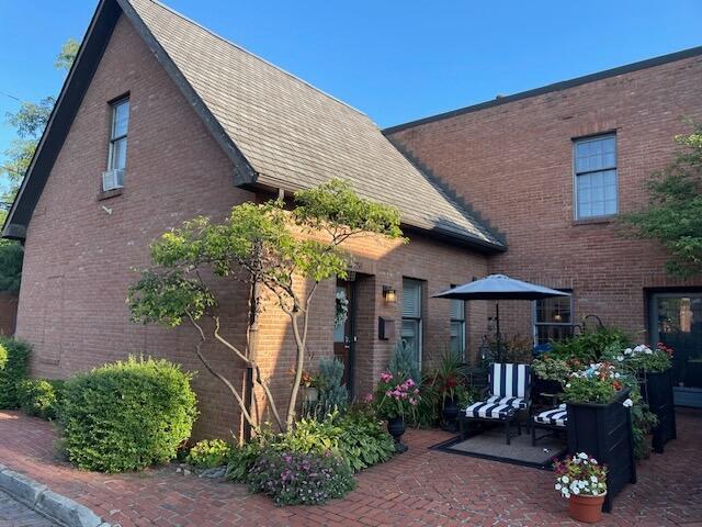 Building Photo - 258 Jackson St