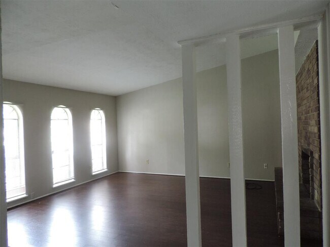 Foto del edificio - 22823 Millgate Dr