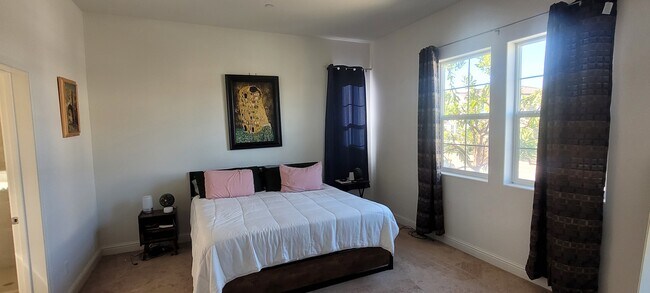 Foto del edificio - 2970 Garnet Way